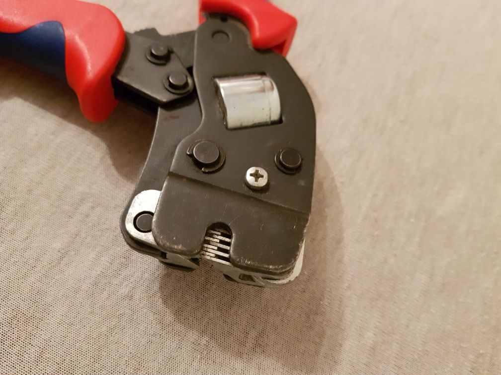 Zaciskarka Do tulejek Knipex