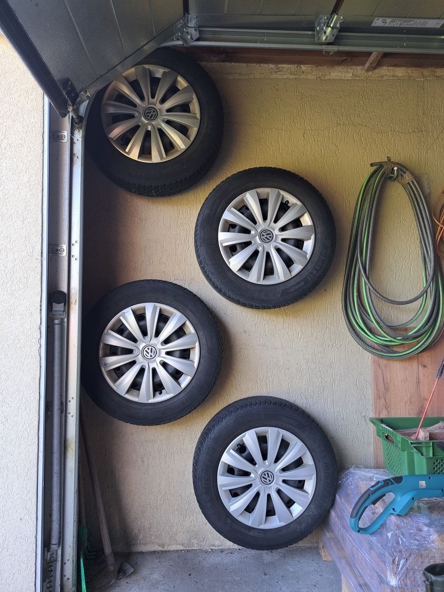 Kola 15" z oponami zimowymi Michelin
