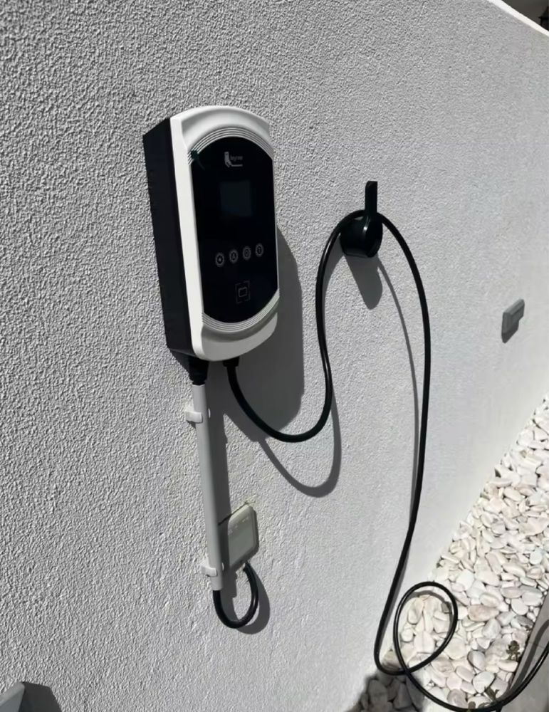 Зарядний пристрій type 2 для електромобілів Feyree EV32A 7,6 кВт wi-fi