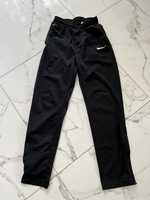 Spodnie Nike 158/170 cm