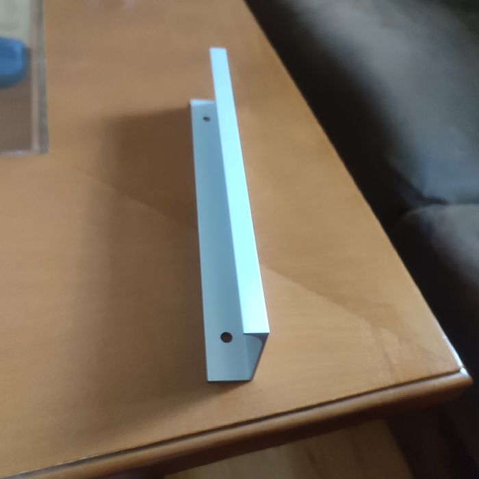 Uchwyty  do mebli 6 sztuk