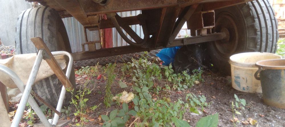 Прицеп тракторний