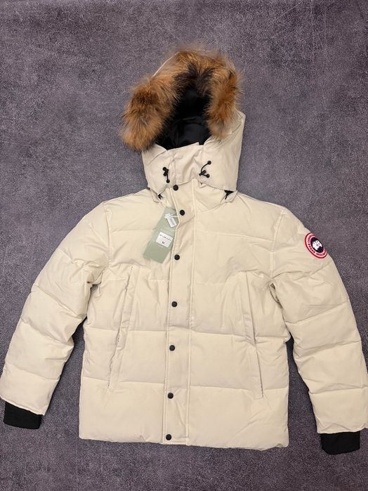 Пуховик Canada Goose Puffer Jacket White