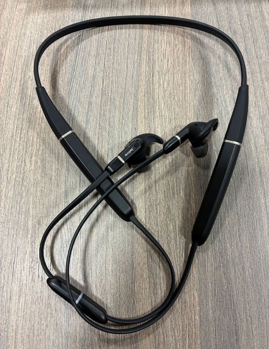 Спеціалізована гарнітура Jabra Evolve 65e.