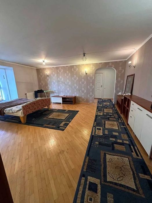Цікава!! 3-кім квартира жилий стан всього за 764$ за м2
