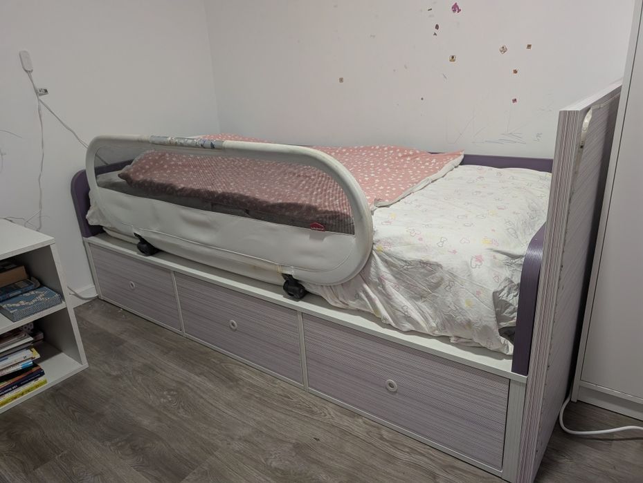 Conjunto de móveis criança (o não só?) - cama, cómodo, gavetas