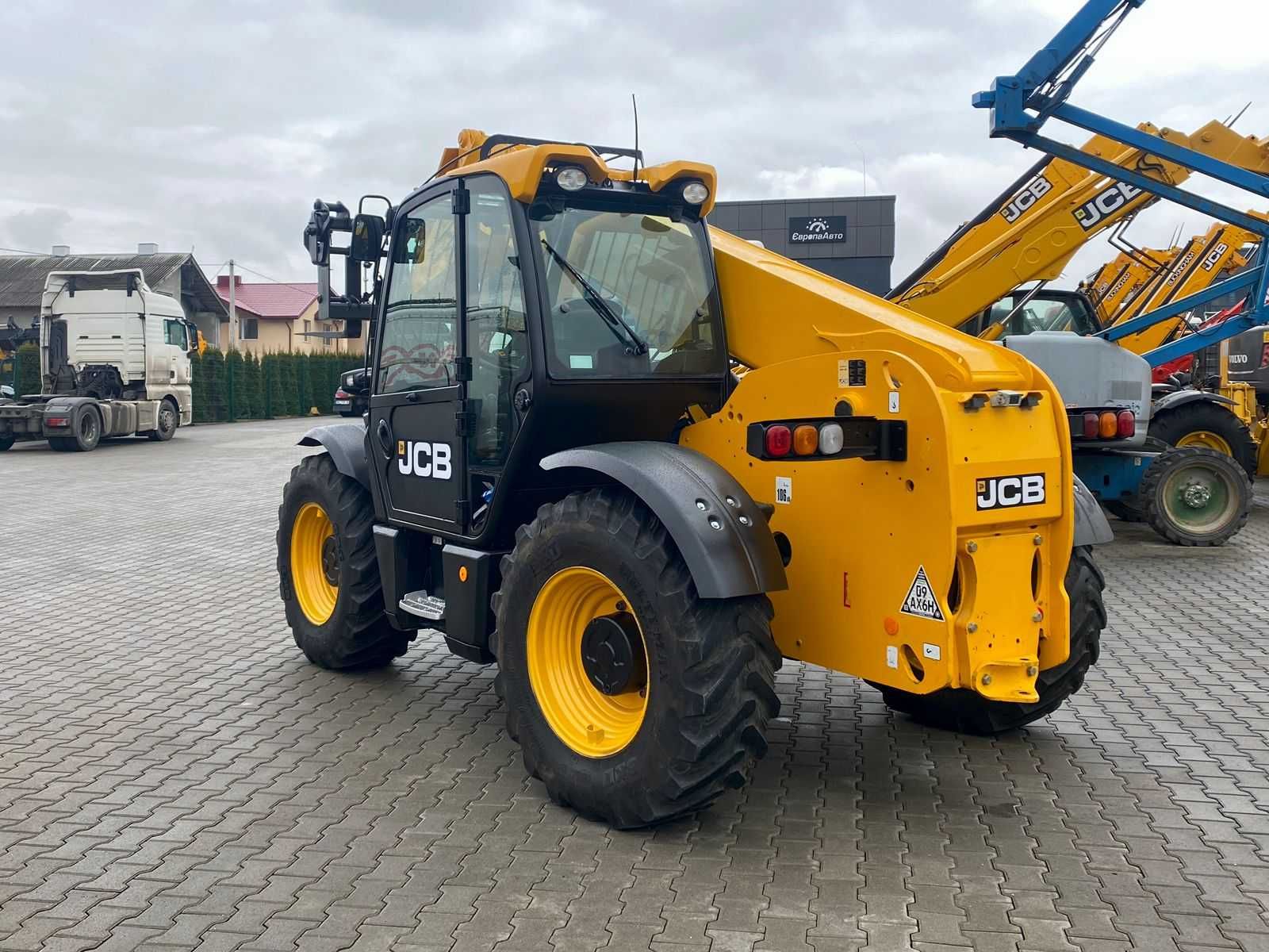 JCB 541-70 AGRY 2019 року