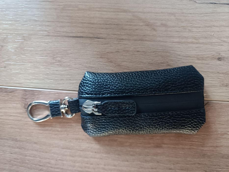 Etui na klucze z karabińczykiem
