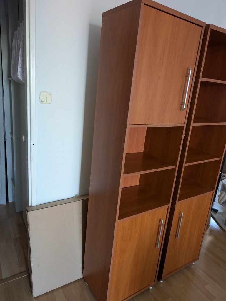 Szafa Szafki Słupek W Bardzo Dobrym Stanie