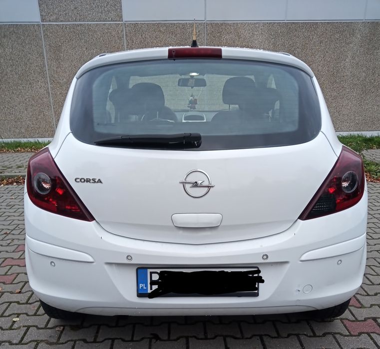Opel Corsa D 1.2 Benzyna 2009 rok Nowy przegląd i OC Klimatyzacja