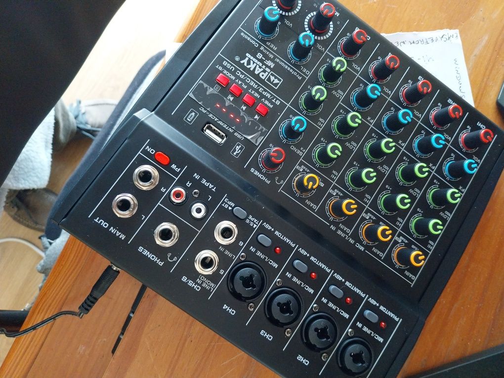Vendo mesa nova em caixa