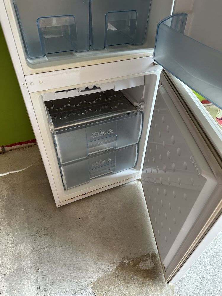 Lodowka BEKO z zamrażarka