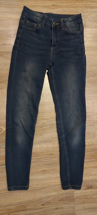 Spodnie jeansowe dziewczęce 134-140cm