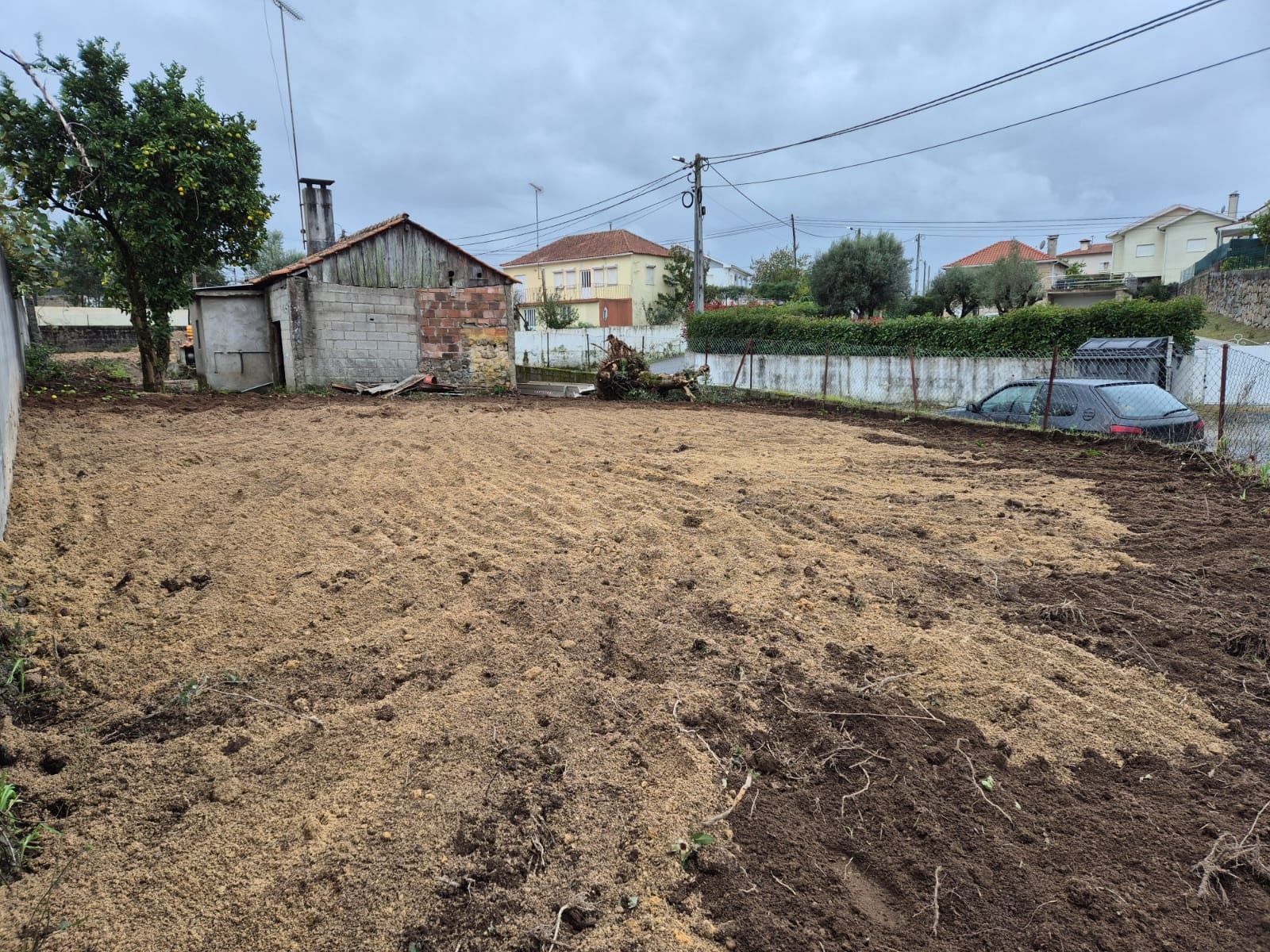 Vivenda T1 com terreno
