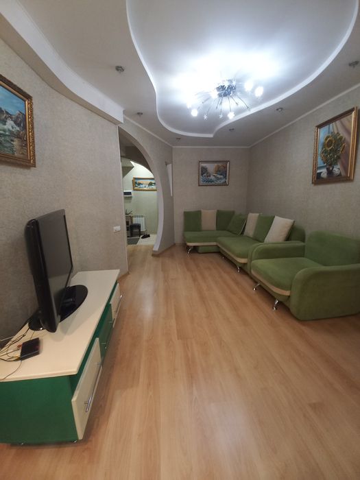 Здається 1 - но кімн.кв.