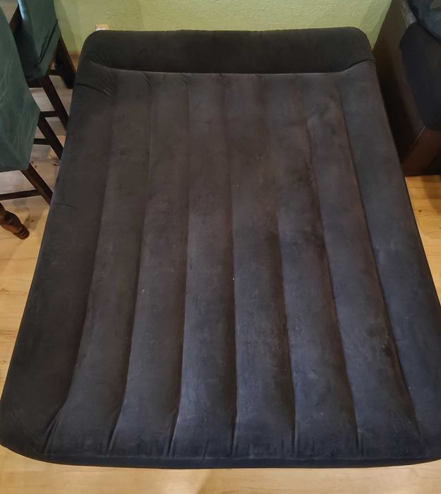 Materac dmuchany z pompką elektryczną dwuosobowy 190 x 150 Intex