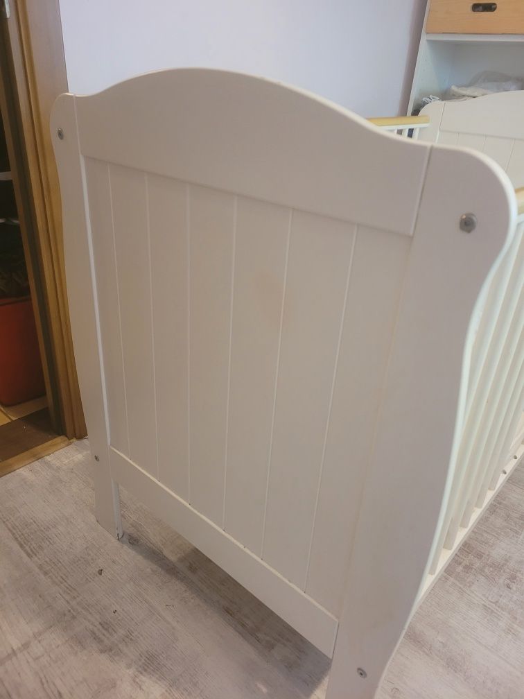 Łóżeczko dzieciẹce od 0 do ~ 3 lat / 65cm X 120cm