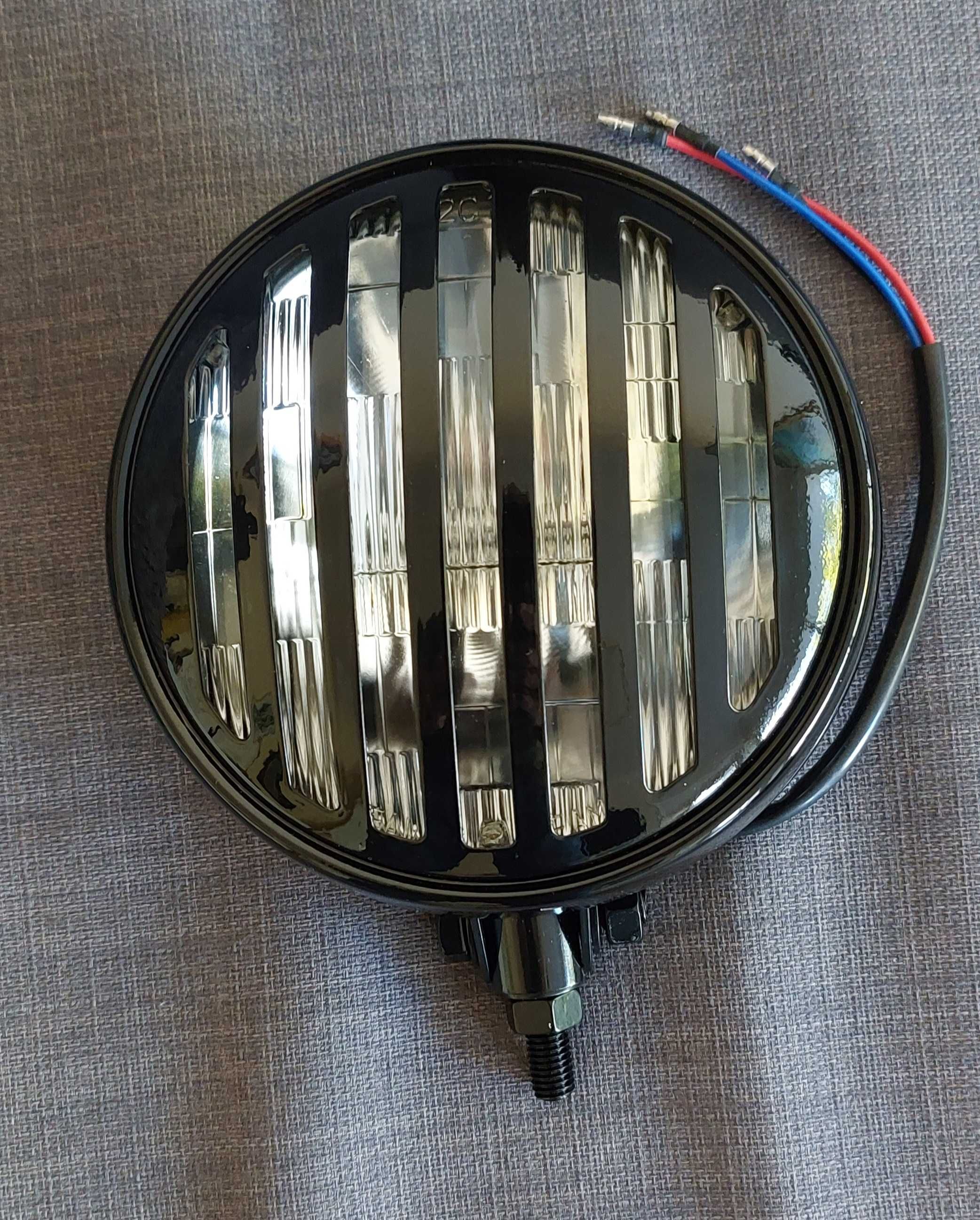 Farol frontal para mota - Cafe Racer , bobber , choper .