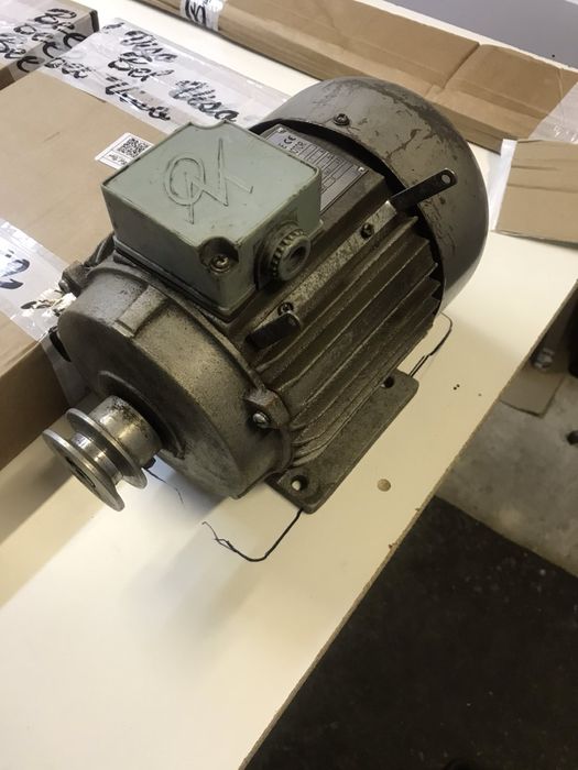 Электродвигатель 2шт 220v