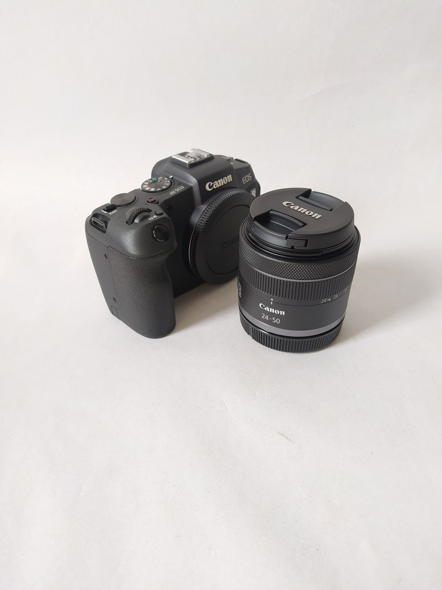 Фотоапарат Canon EOS RP (RF 24-50mm) IS STM НОВИЙ