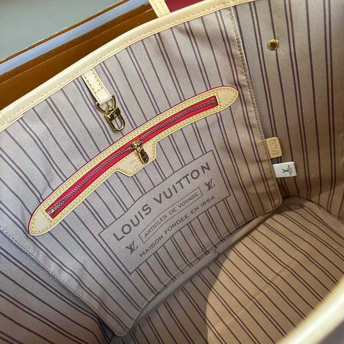 Torebka damska elegancka Louis Vuitton LV od reki 87-9