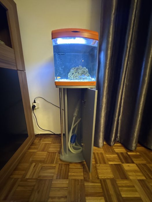 Aquario com movel de arrumaçao