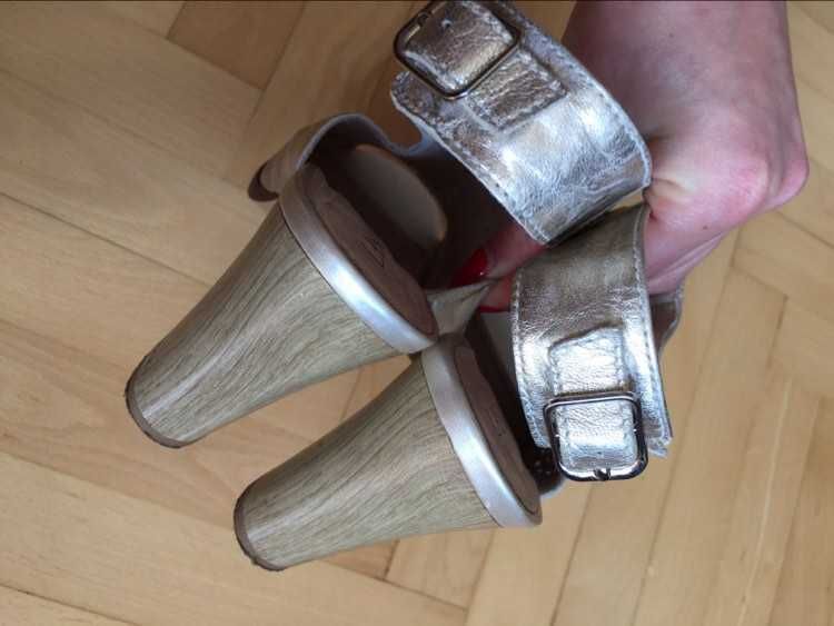 Złote sandały na słupku, Lasocki, rozm 39