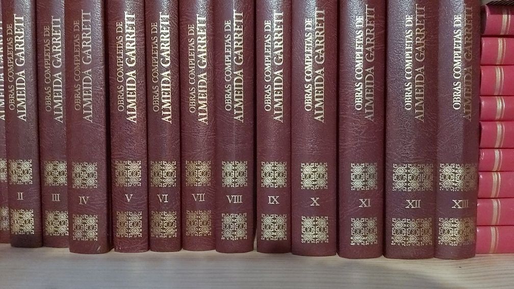 Colecção de livros variados
