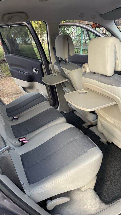 Renault Grand Scenic 2 2005 рік, 7 місць, з Німеччини, Рено сценик 2