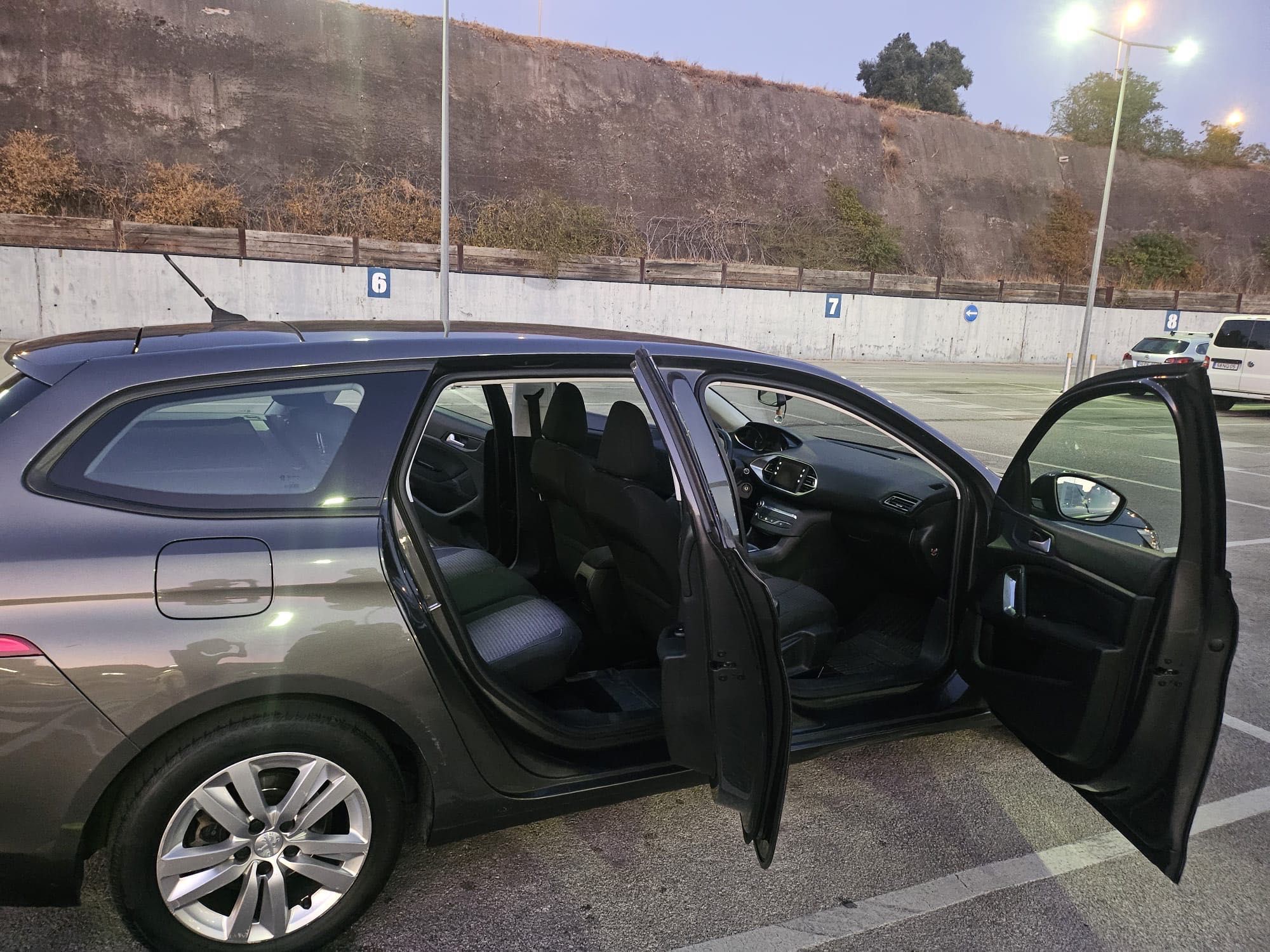 Peugeot 308 SW ACTIVE TETO PAnoramico 2019