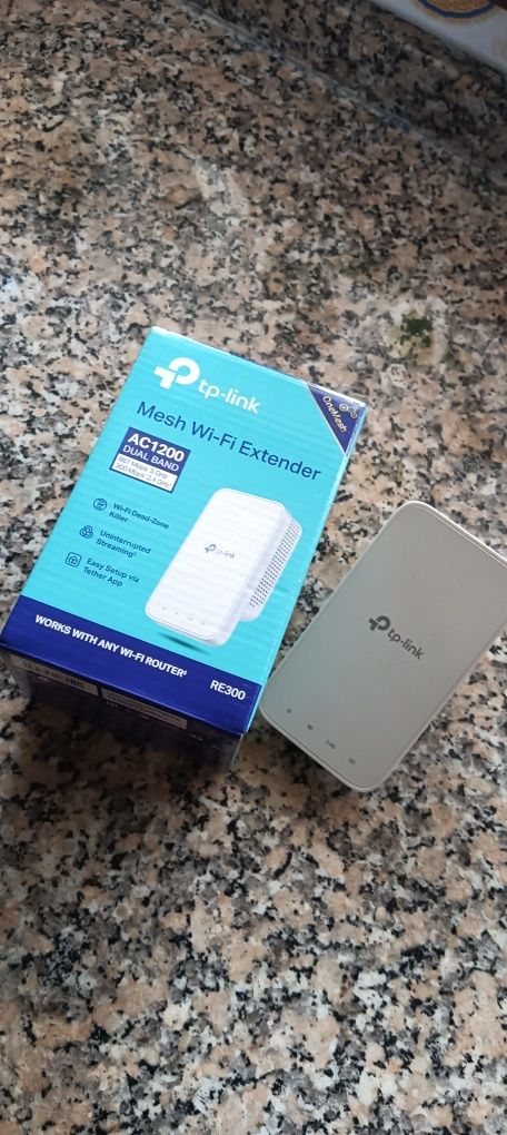 Mesh wi-fi extender