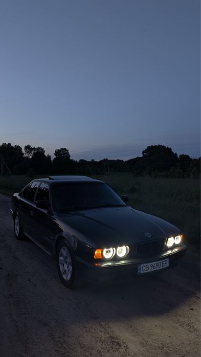 BMW e34 525 tds чорна