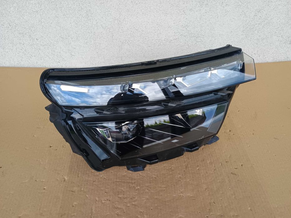 Lampa przód przednia prawa SKODA KAMIQ 19- FULL LED ORYGINAŁ OE