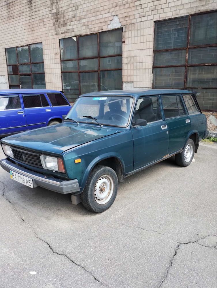 3 машины ваз 2104 инжектор  карб 650$
