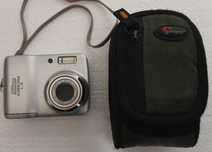 Máquina / Càmara Fotográfica digital NIKON Coolpix L4 + bolsa Lowepro