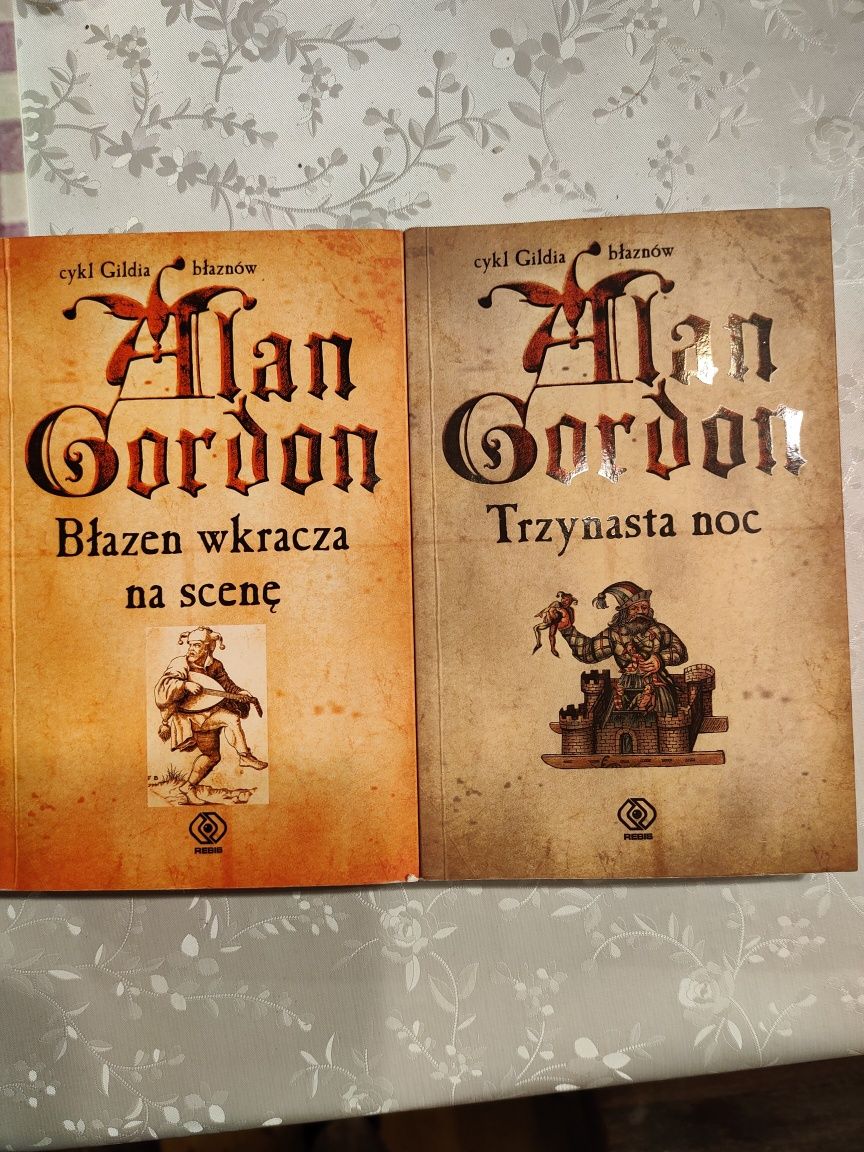 Alan Gordon Błazen wkracza na scenę Trzynasta noc