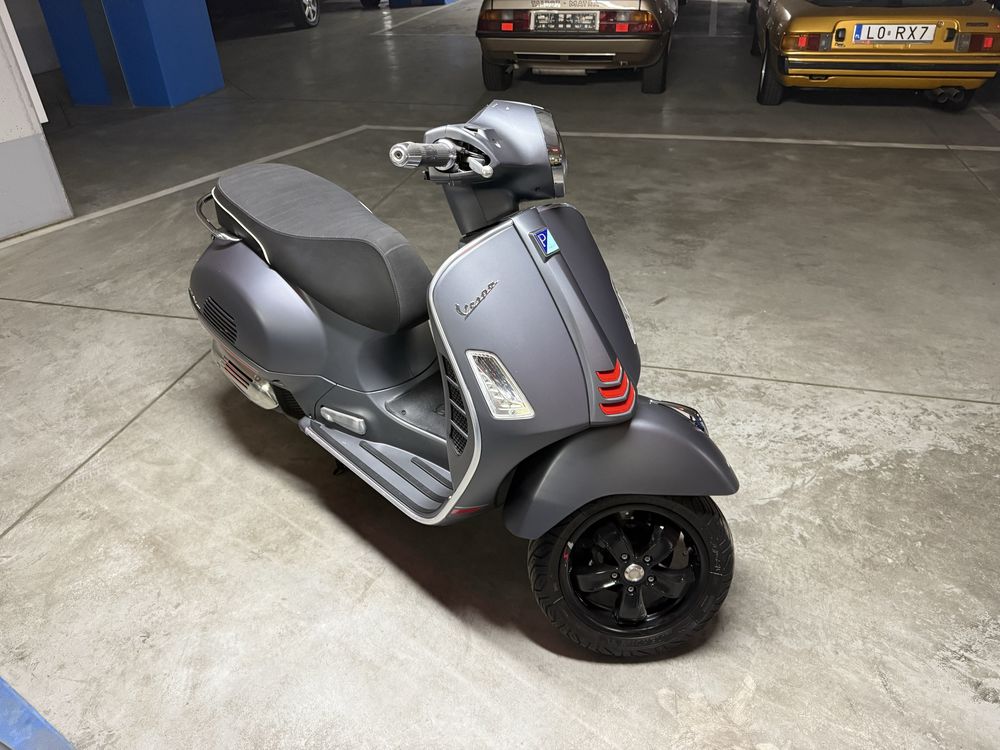 Vespa GTS oryginalny lakier 125 model 2023