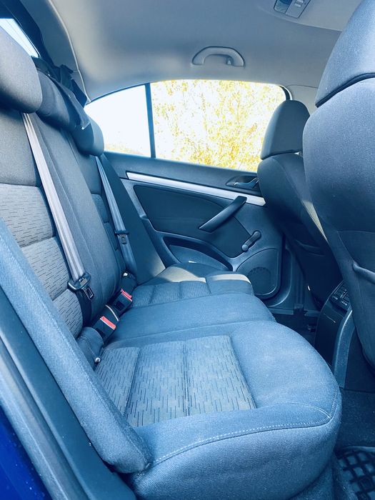 Продам skoda octavia A5 1.6 TDI