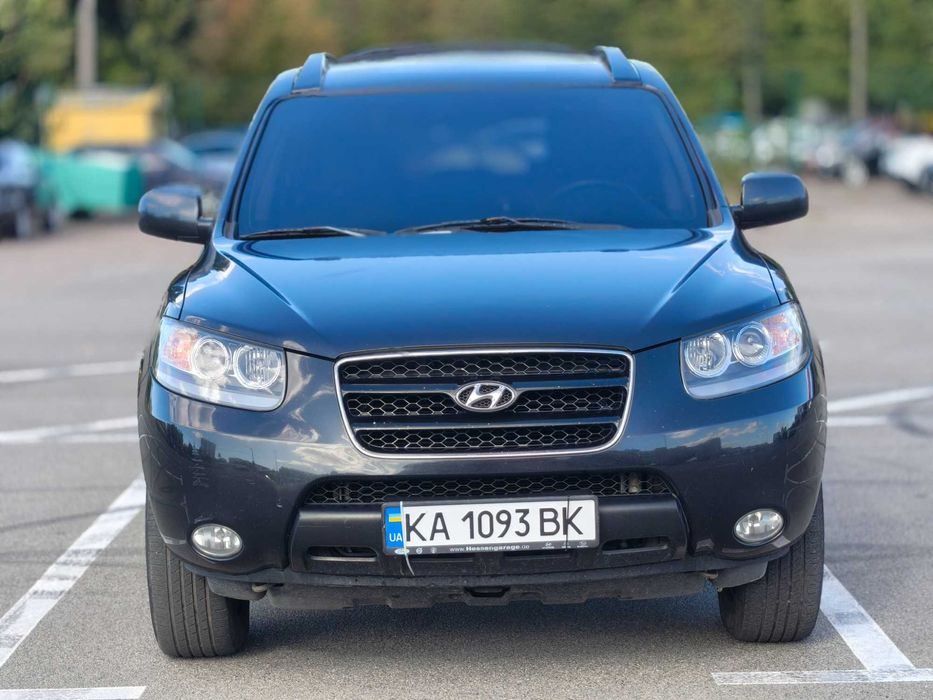 Hyundai Santa FE на автомате (кожаный салон).