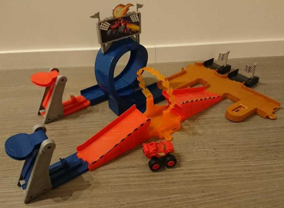 Pista de carros “Blaze e as Monster Machines” (+3)