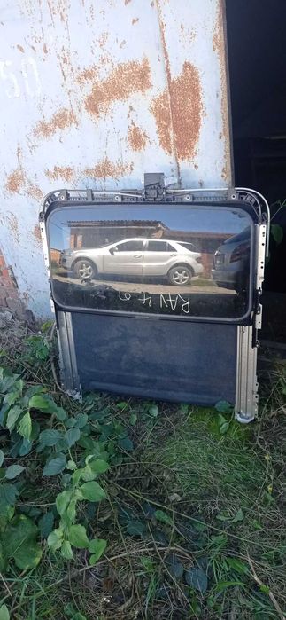 Люк Toyota Rav 4 з 2006 по2010
