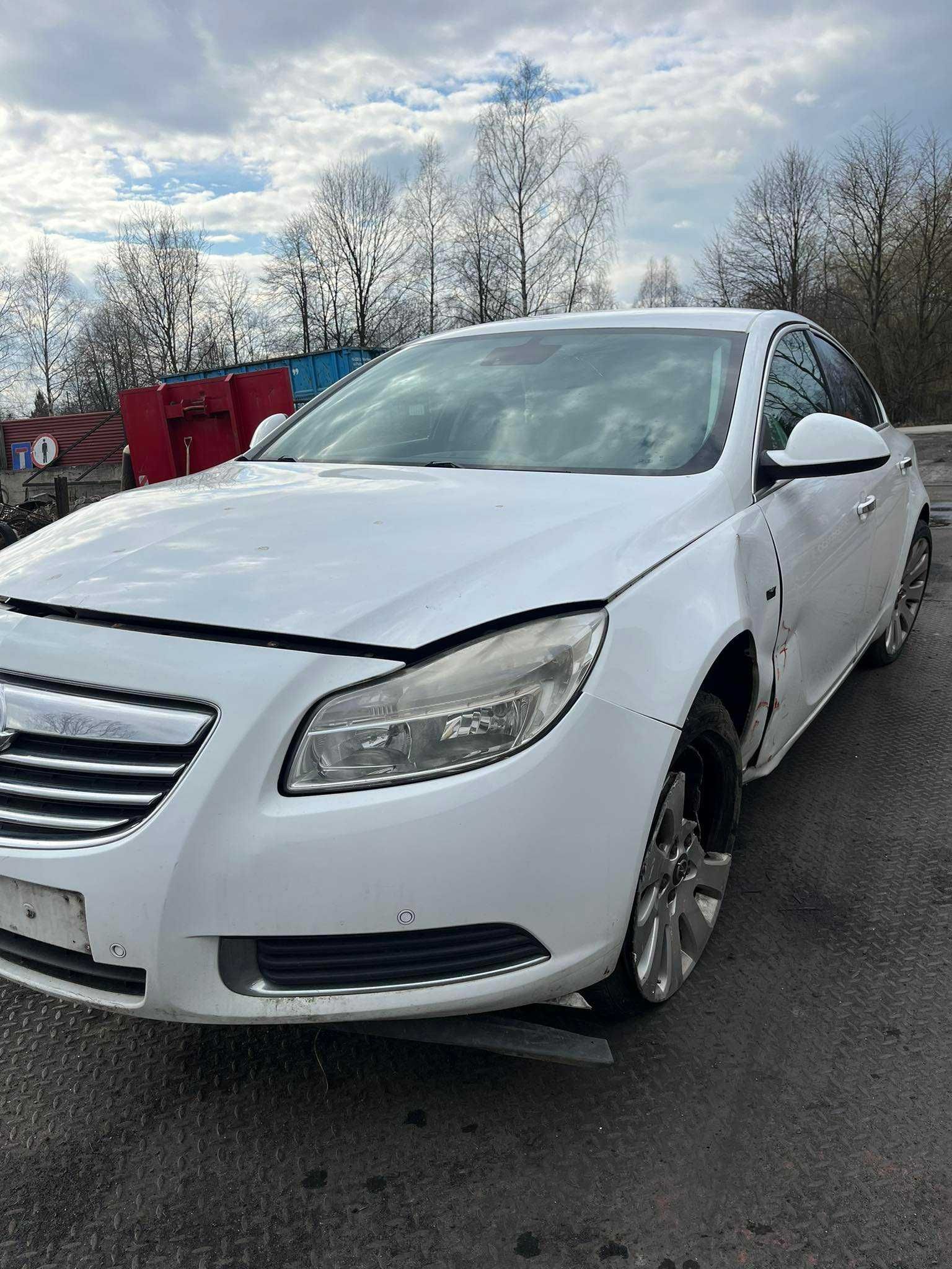 Opel Insignia 2009r 2.0CDTI 131km kod lakieru Z40R części