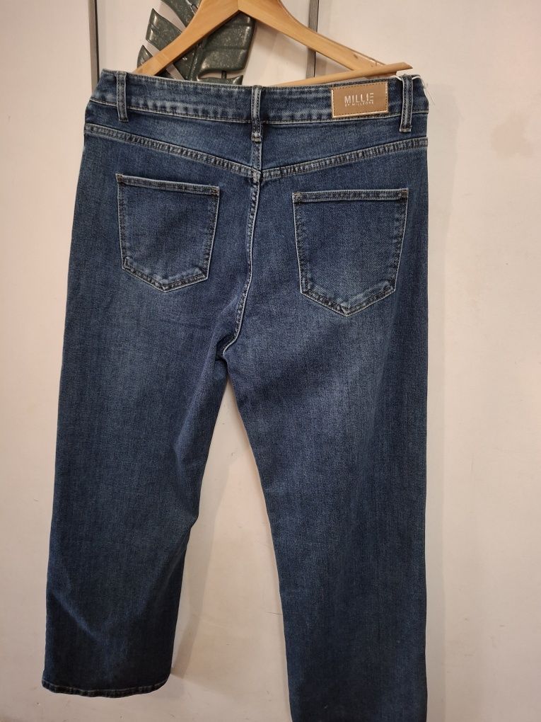 Calça  com brilhantes