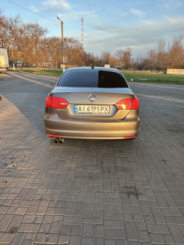 Volkswagen Jetta 2,5, максимальна комплектація