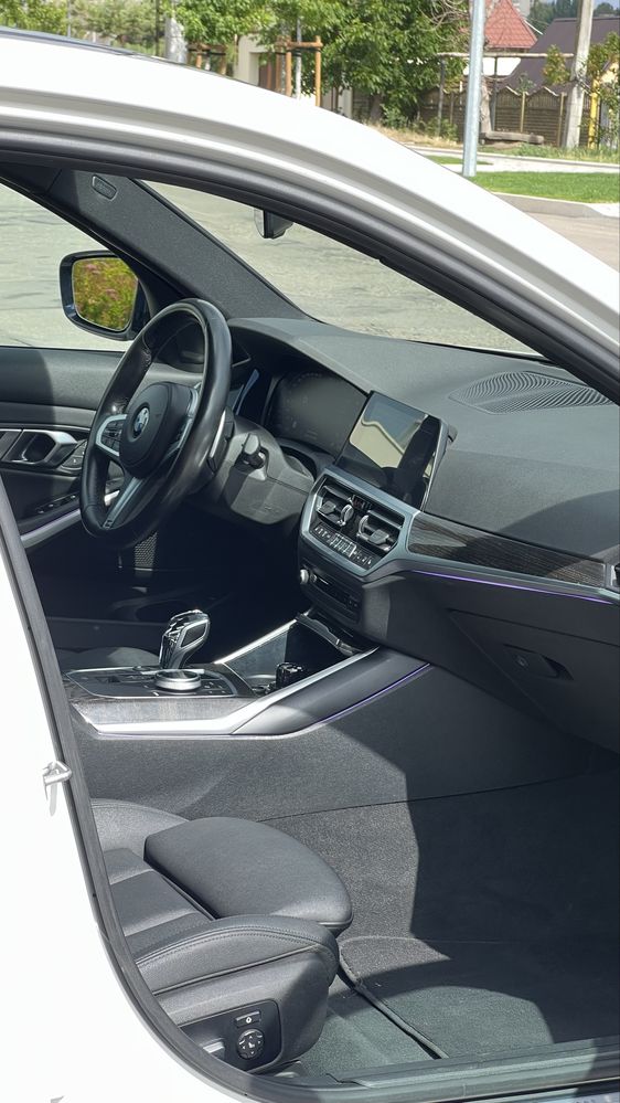 Продам BMW G20 330i