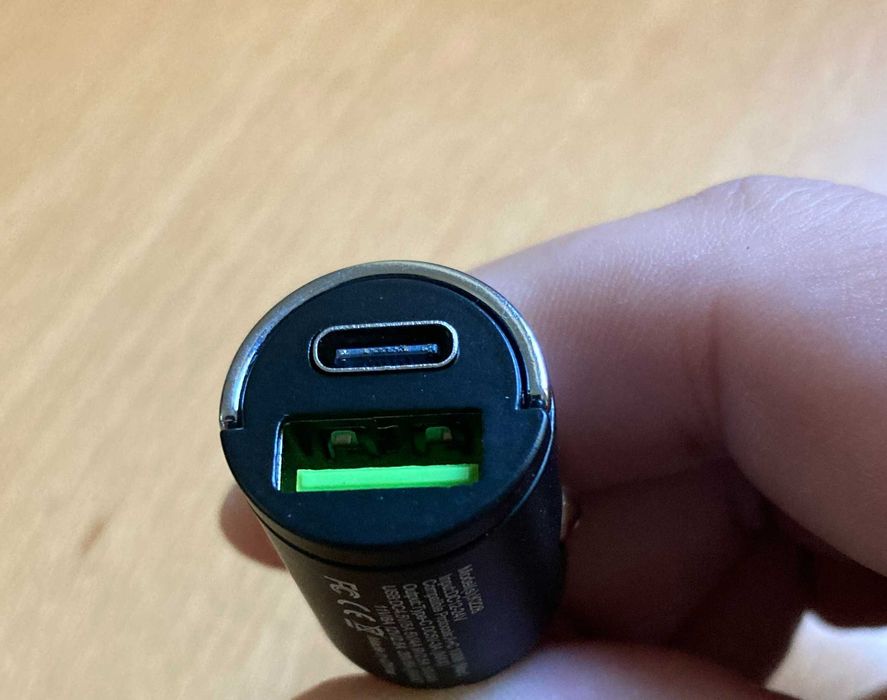 carregador de isqueiro 100W USB C + USB A Ultra compacto