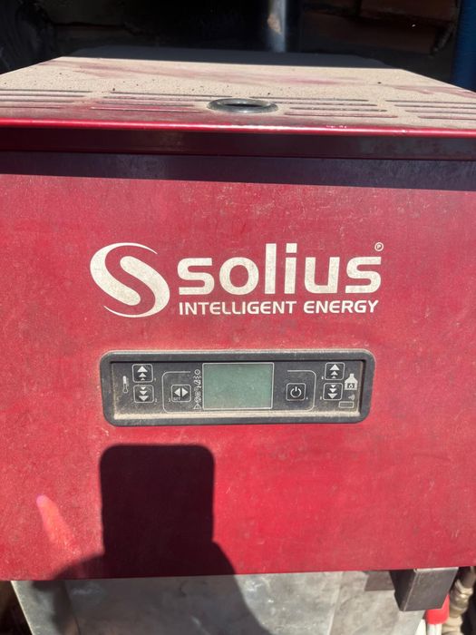 Máquina de pellets e radiadores