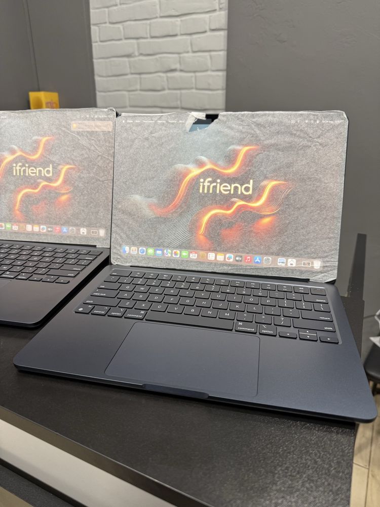 New Open Macbook Air M2 16/256gb midnight