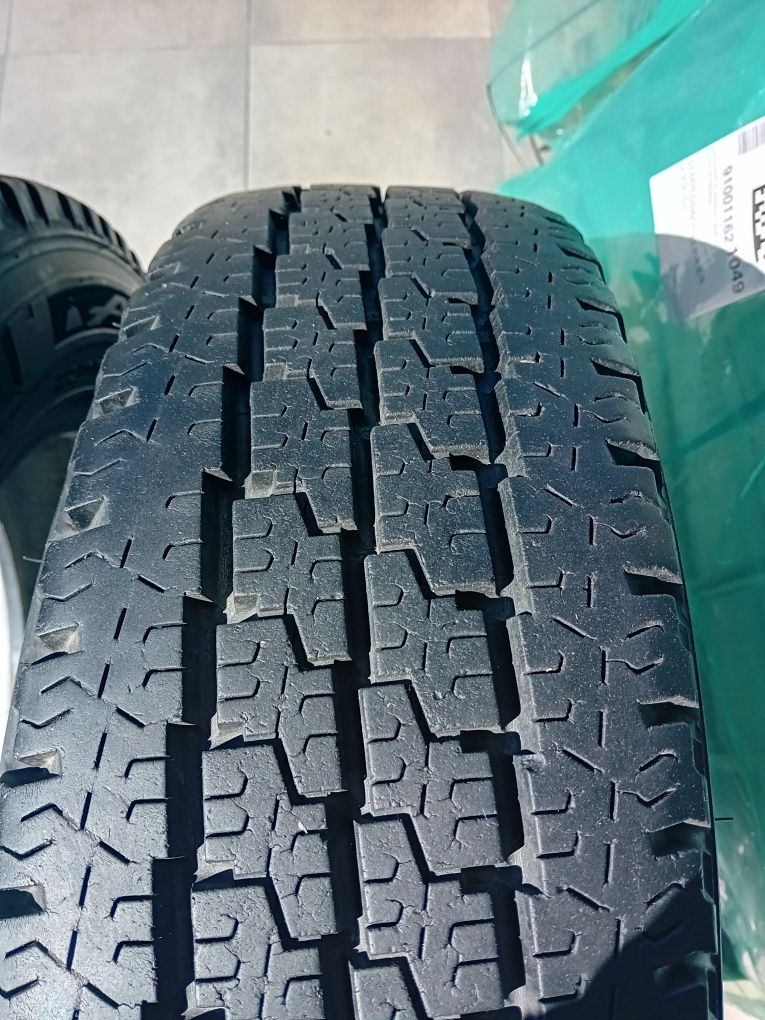 Opony Michelin Agilis 81 M+S 185/75 16C wzmacniane 2szt