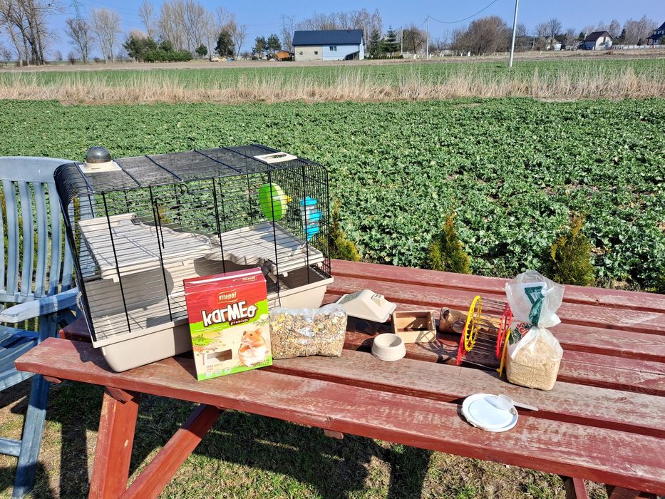 Sprzedam klatkę dla gryzonia.